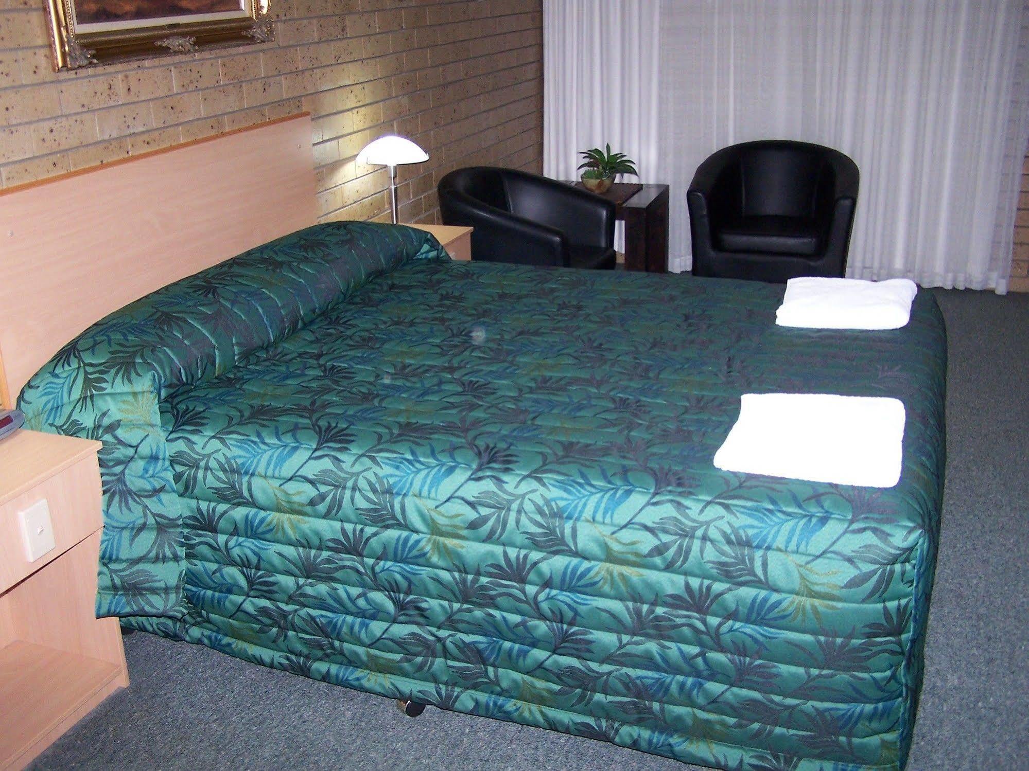 Macintyre Motor Inn Goondiwindi Bagian luar foto
